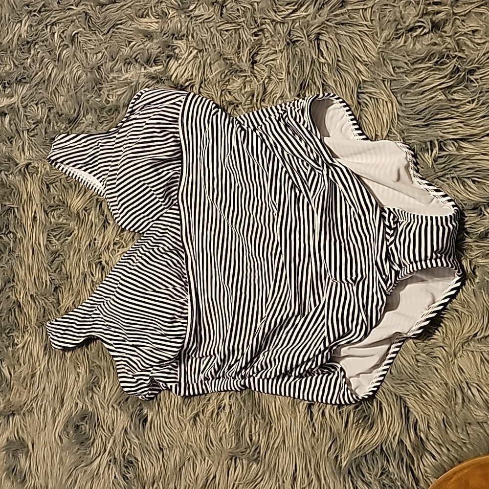Womens black and white plus sz 3X (24w-26) Nwots!!!Embrace your curves - Picture 3 of 7